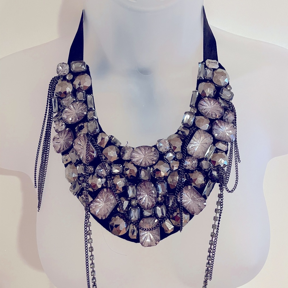 Trendy jeweled statement necklace